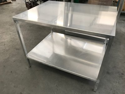 Tafel met aluminium frame en werkblad - Foto 4