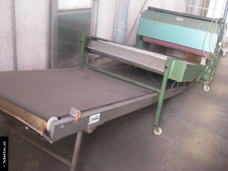 Jamafa Inpakker Stand Alone Rozensealmachine plus transportband