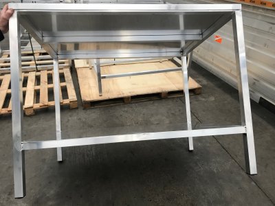 Tafel met aluminium frame en werkblad - Foto 5